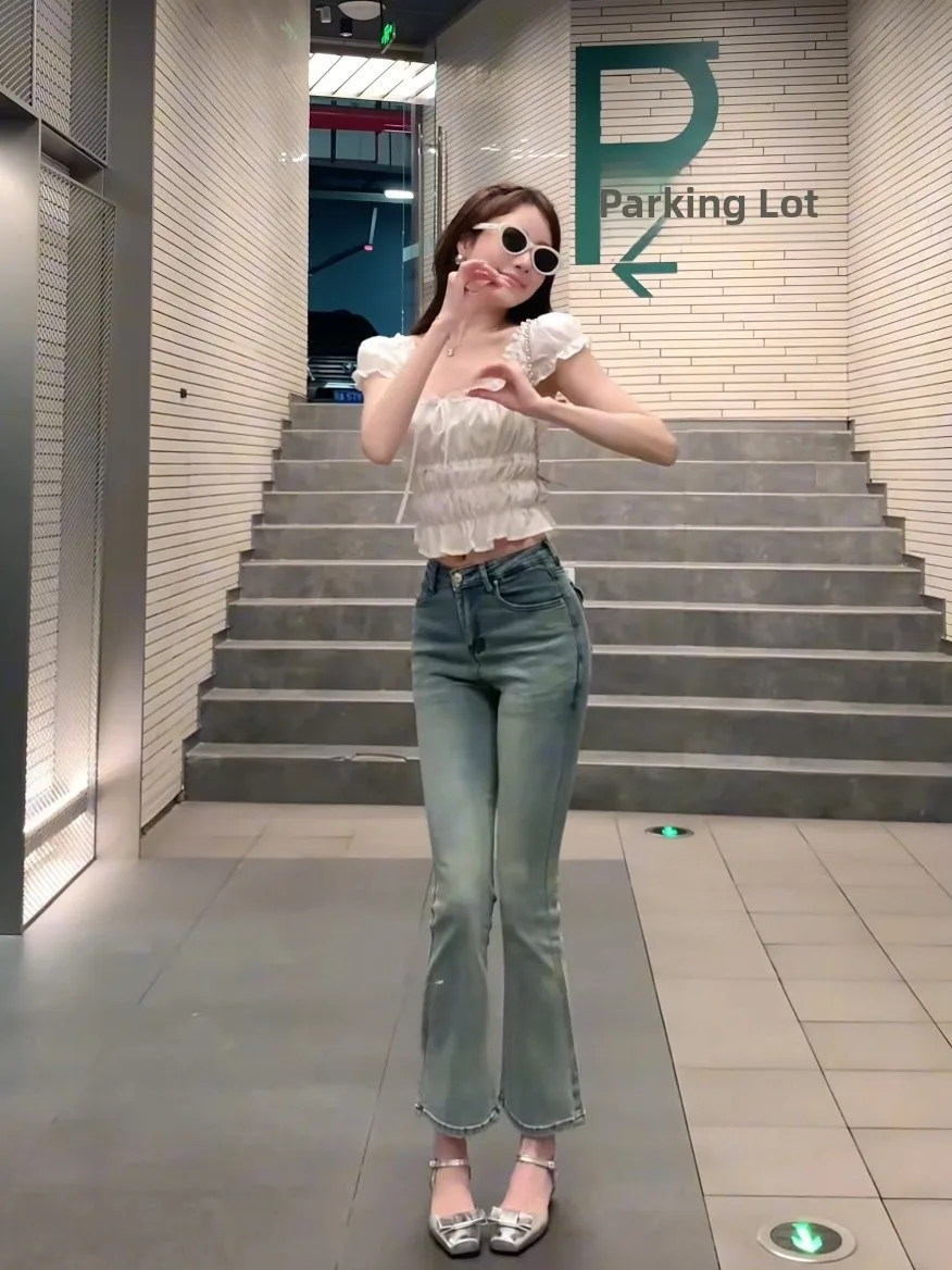Slim Fit V-Waist Nine-Piece Flared Jeans Women's Casual Style Bootcut Light Blue Color Lift Butt Lengthen Legs Casual Pants
Slim Fit V-Waist Nine-Piece Flared Jeans Women's Casual Style Bootcut Light Blue Color Lift Butt Lengthen Legs Casual Pants