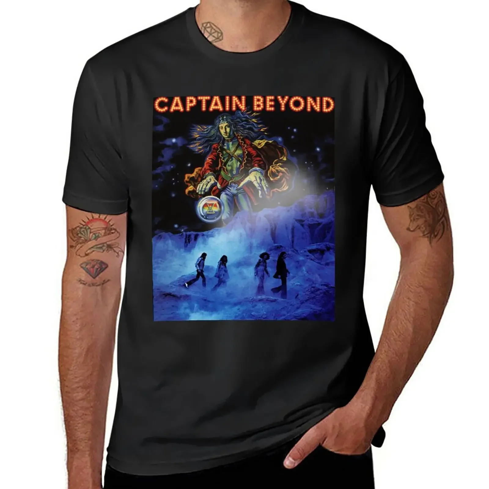 Новинка, футболка Captain Beyond, футболки с рисунком из аниме, мужские футболки с рисунком
Новинка, футболка Captain Beyond, футболки с рисунком из аниме, мужские футболки с рисунком