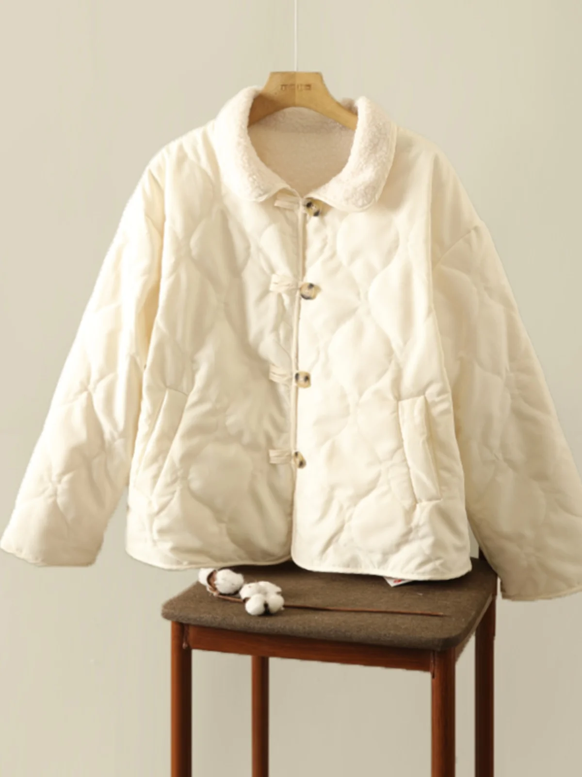 Autumn Winter Double-Sided Wear Lamb Fur Jacket plus Size Women's Fashion Color Long Sleeve Warm Casual Cotton Coat Trendy
Autumn Winter Double-Sided Wear Lamb Fur Jacket plus Size Women's Fashion Color Long Sleeve Warm Casual Cotton Coat Trendy
