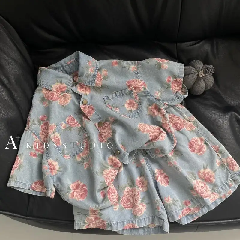 Boys and Girls Retro Printed Deinm Set Summer Fashionable Children's Casual Short sleeved Shirt Shorts 2PCS
Boys and Girls Retro Printed Deinm Set Summer Fashionable Children's Casual Short sleeved Shirt Shorts 2PCS