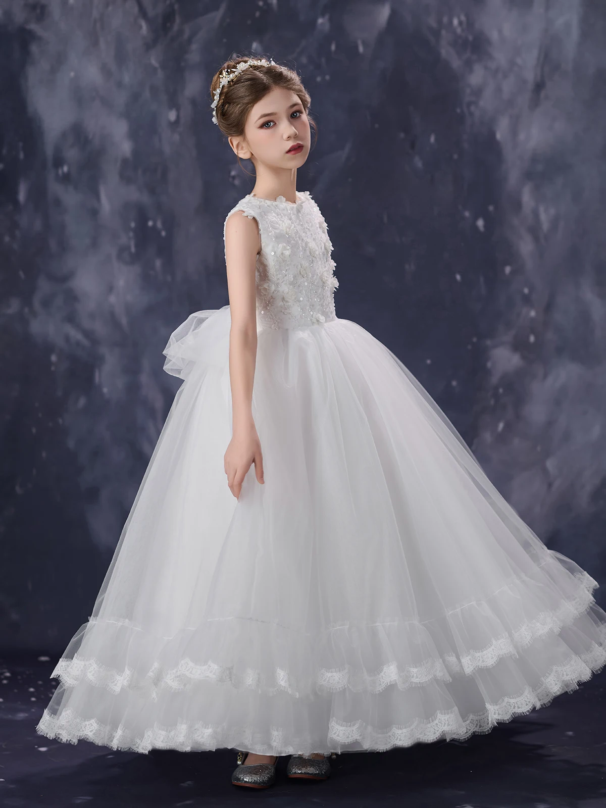 Vintage Lace Trim Girls Party Dress Sleeveless 3D Applique Tulle A-Line Gown for Kids Wedding Pageant Piano Competition
Vintage Lace Trim Girls Party Dress Sleeveless 3D Applique Tulle A-Line Gown for Kids Wedding Pageant Piano Competition
