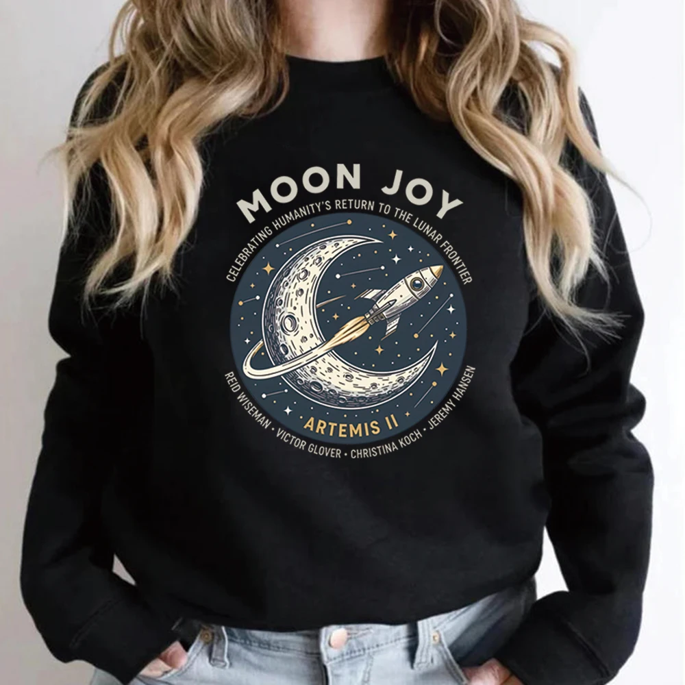 Свитшот Moon Joy Artemis II, футболка с изображением лунной миссии, пуловер с графическим рисунком Moon Flyby, унисекс-свитшоты, подарок в честь возвращения на Луну
Свитшот Moon Joy Artemis II, футболка с изображением лунной миссии, пуловер с графическим рисунком Moon Flyby, унисекс-свитшоты, подарок в честь возвращения на Луну