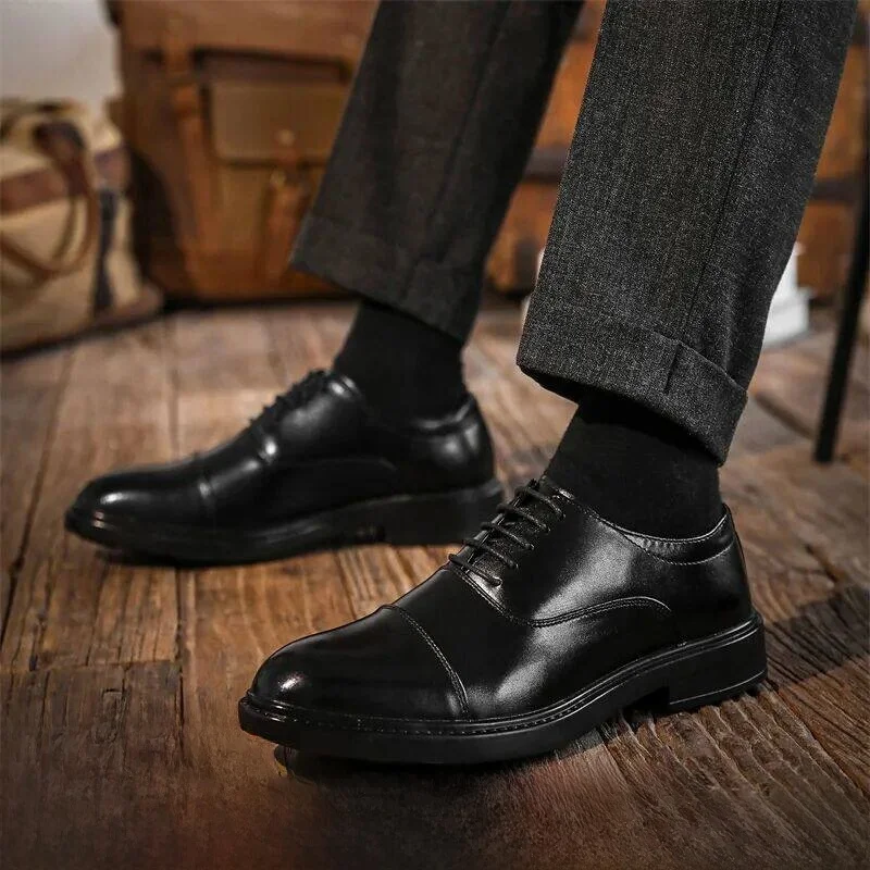 Elegant Oxford Men's Casual Shoes Double Layer Cowhide Rubber Bottom Three Buckle Fashionable Leisure Footwear for Youth
Elegant Oxford Men's Casual Shoes Double Layer Cowhide Rubber Bottom Three Buckle Fashionable Leisure Footwear for Youth
