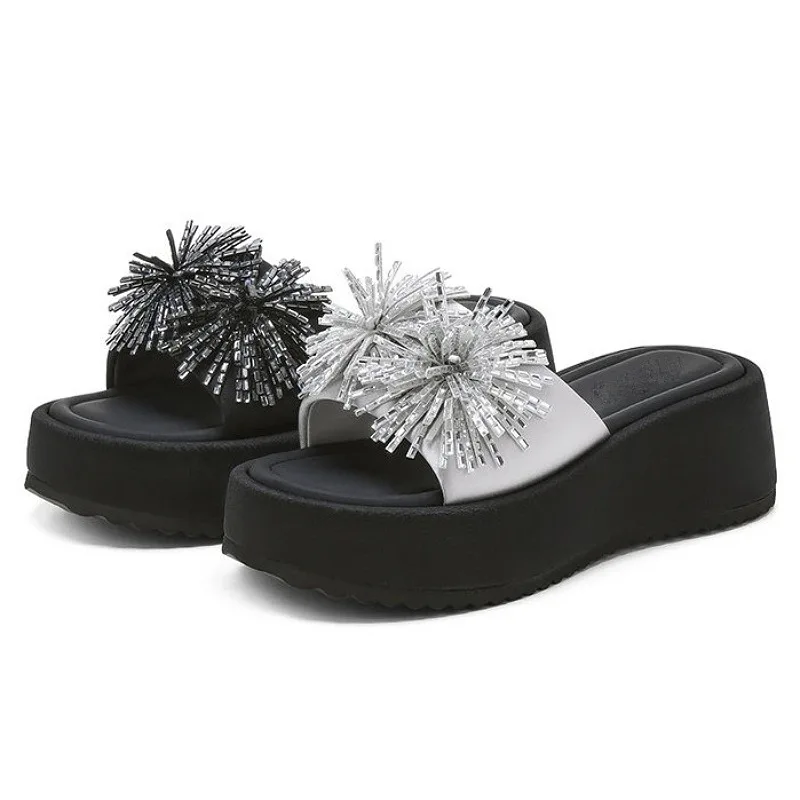 Novelty Tassel Flower Platform Women Slipper Open-toe Designer Shoes Vacation Slides Fashion Wedges Women's Sandals Summer 2026
Novelty Tassel Flower Platform Women Slipper Open-toe Designer Shoes Vacation Slides Fashion Wedges Women's Sandals Summer 2026