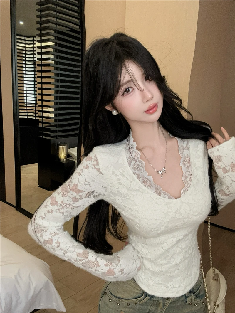 Pure Desire Style Women's Long Sleeve Fleece Lined T-Shirt V-Neck Shortened Brushed Inner Wear Lace Splicing Slim Fit Top
Pure Desire Style Women's Long Sleeve Fleece Lined T-Shirt V-Neck Shortened Brushed Inner Wear Lace Splicing Slim Fit Top