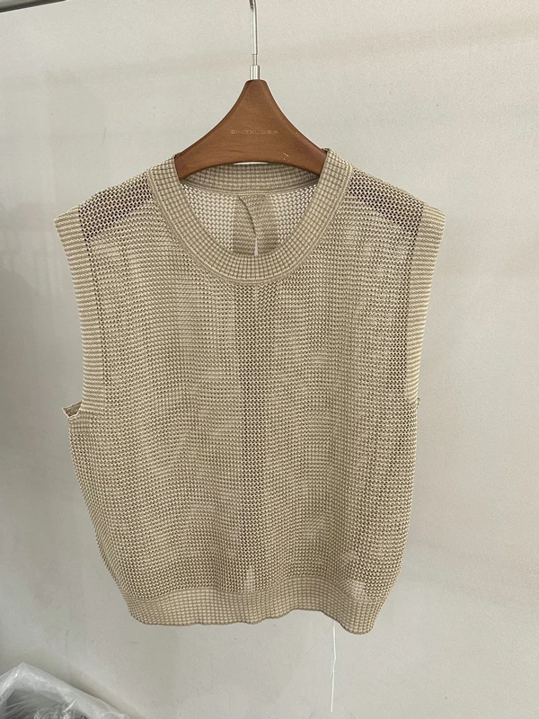 Loose Fit Ice Silk Knitted Top round Neck Thin Layer Women's Vest Korean Style Breathable Asymmetrical Hemline Summer Shirt
Loose Fit Ice Silk Knitted Top round Neck Thin Layer Women's Vest Korean Style Breathable Asymmetrical Hemline Summer Shirt