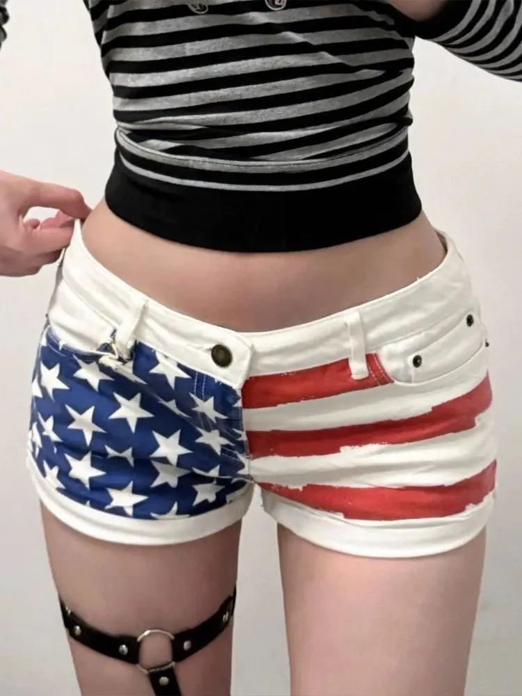 Low Waist Denim Shorts Women's Summer Sexy A-Line Skirt Hot Pants Cotton Elastic Casual Low Waist Ultra Short Shorts
Low Waist Denim Shorts Women's Summer Sexy A-Line Skirt Hot Pants Cotton Elastic Casual Low Waist Ultra Short Shorts