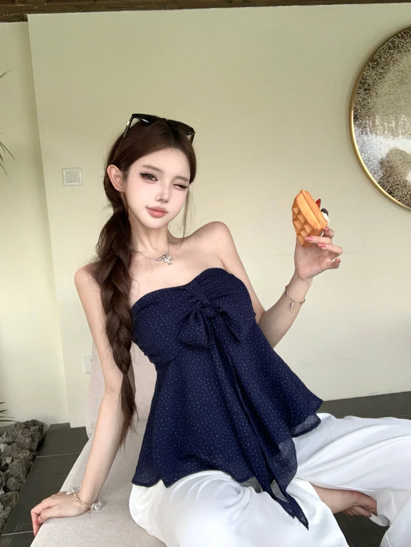 Sweet Spicy Knot Polka Dot Tube Top Vest Women Summer Vacation Style Slimming Short Outerwear Shirt Casual Wear
Sweet Spicy Knot Polka Dot Tube Top Vest Women Summer Vacation Style Slimming Short Outerwear Shirt Casual Wear