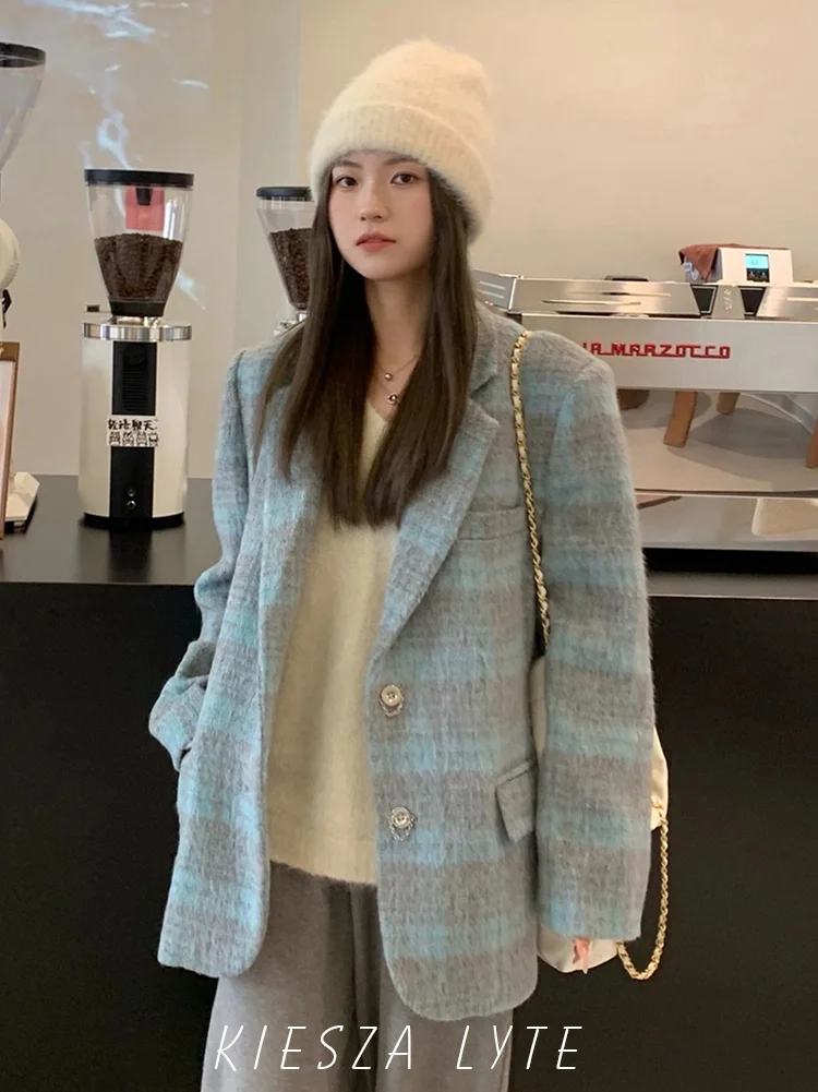 Stylish and Elegant Blue Gray Office Thickened Outerwear 2024 Autumn Winter New Arrival Woolen Plaid Suit Jacket for Women coats
Stylish and Elegant Blue Gray Office Thickened Outerwear 2024 Autumn Winter New Arrival Woolen Plaid Suit Jacket for Women coats
