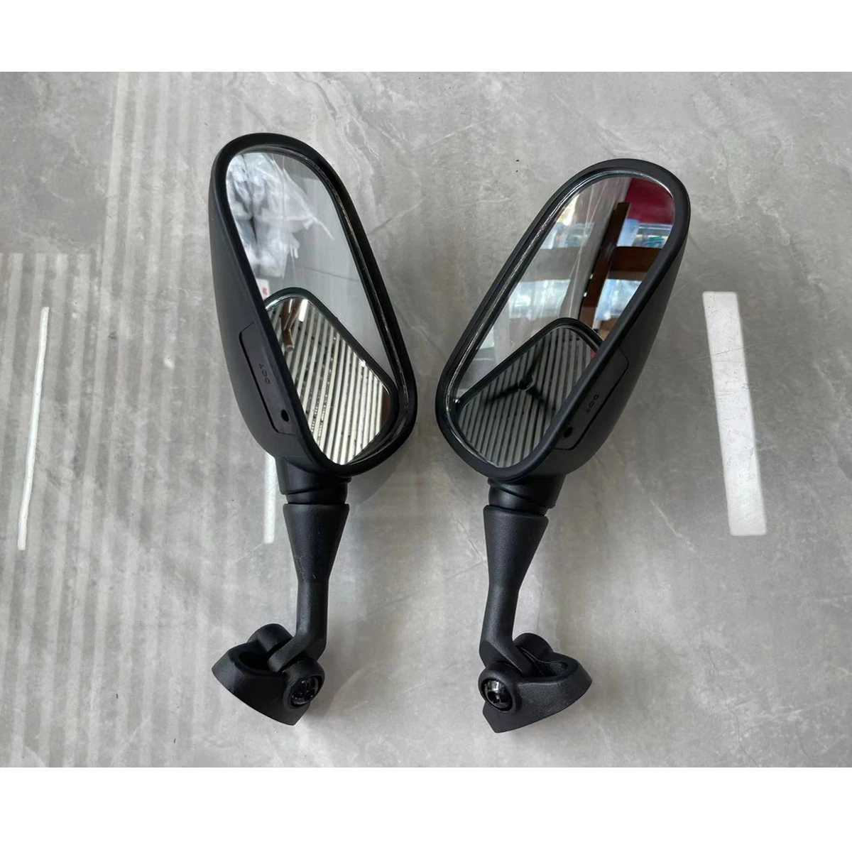 Motorcycle Rearview Side Mirrors for HONDA CBR954RR CBR954 RR 2002-2003 CBR929RR CBR929 RR 2000-2001 CBR919 RR Rear View Mirror
Motorcycle Rearview Side Mirrors for HONDA CBR954RR CBR954 RR 2002-2003 CBR929RR CBR929 RR 2000-2001 CBR919 RR Rear View Mirror
