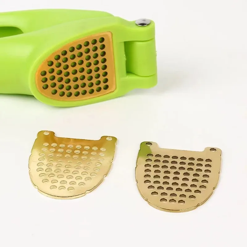 Garlic Press Safe Presser Masher Ginger Crusher with Ergonomic Handle Professional Mincer Tool Manual Kitchen Gadget
Garlic Press Safe Presser Masher Ginger Crusher with Ergonomic Handle Professional Mincer Tool Manual Kitchen Gadget