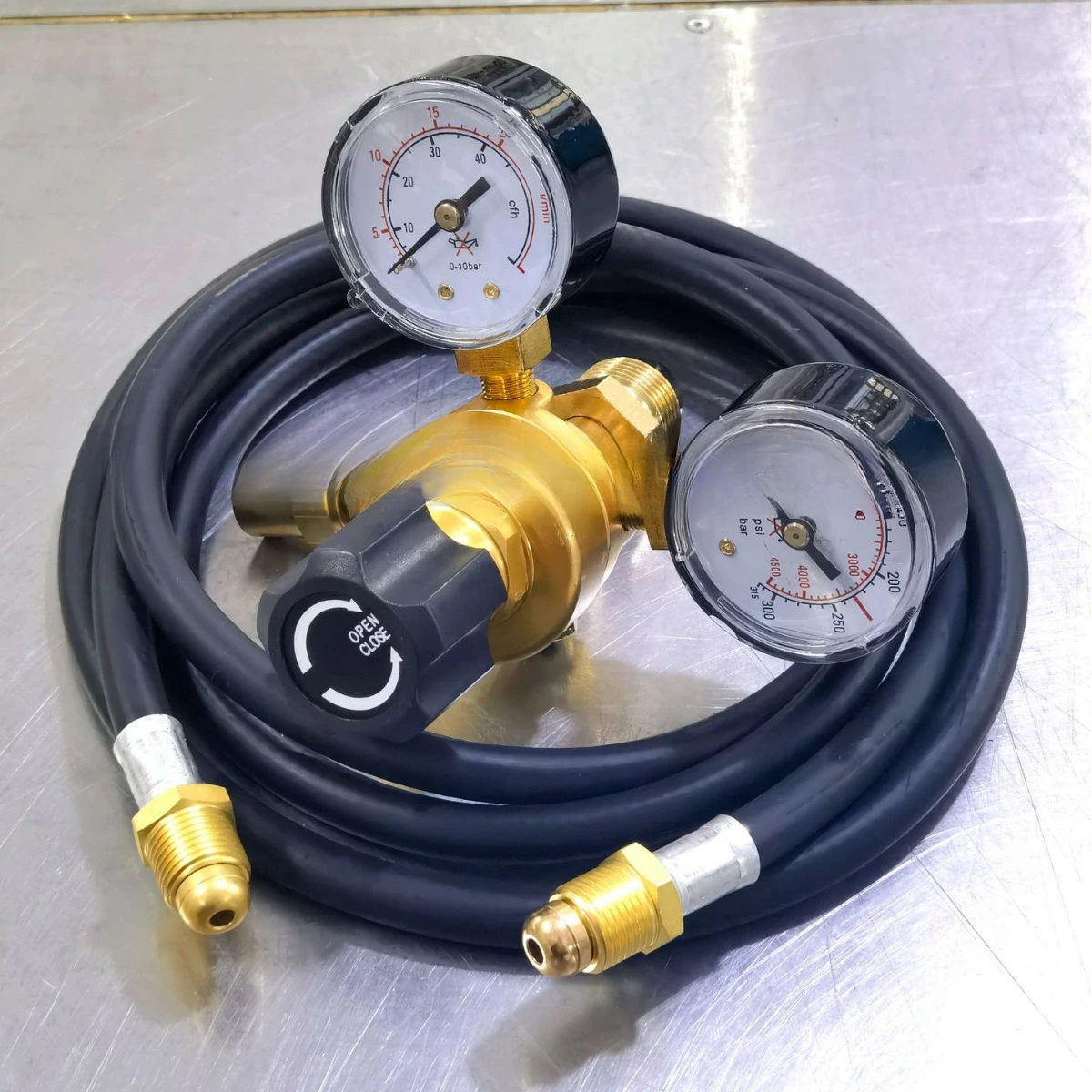 Pressure Adjustable Argon Pressure Reducer, Gauge Pressure Gauge
Pressure Adjustable Argon Pressure Reducer, Gauge Pressure Gauge