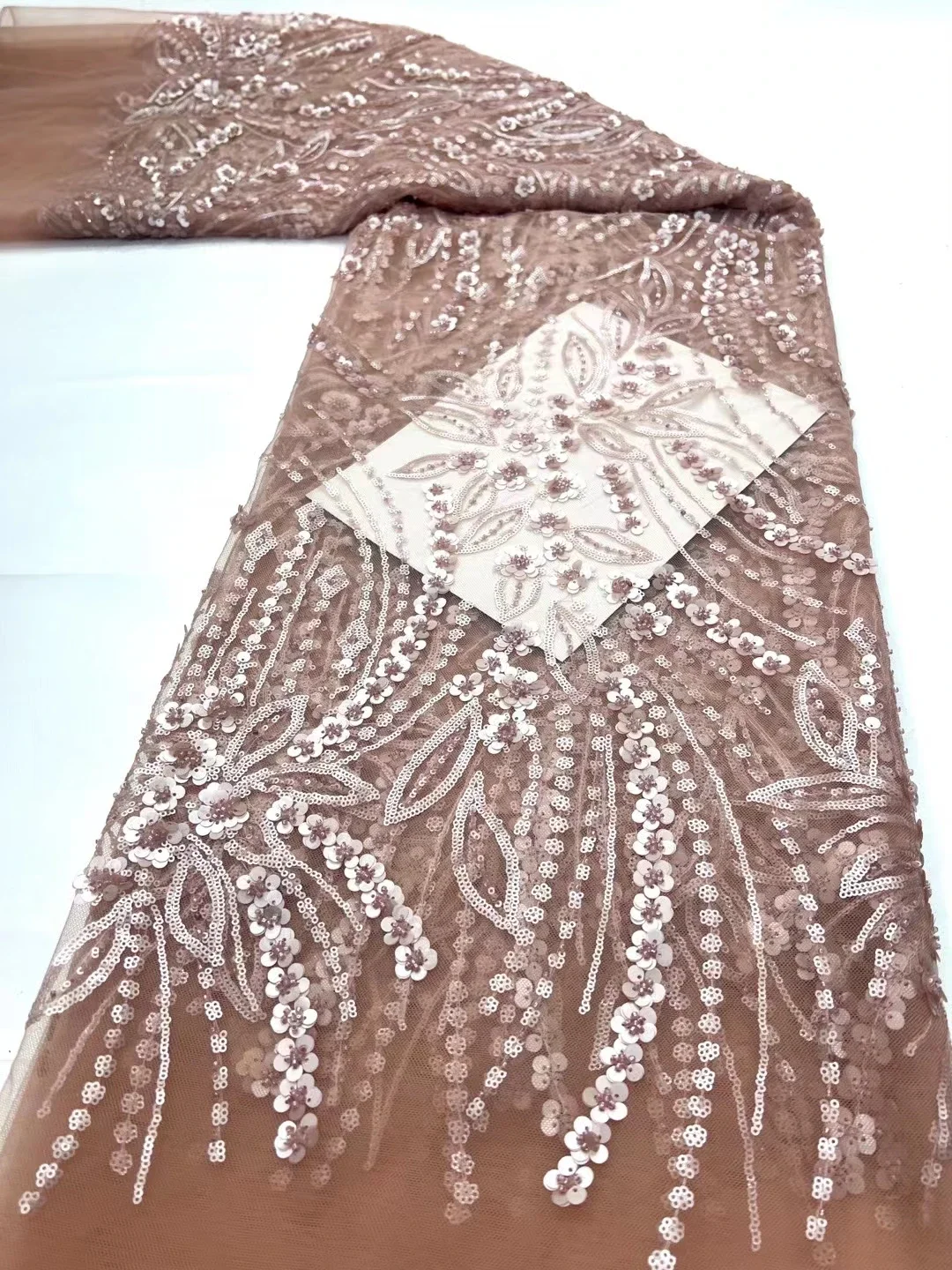 3D Flowers French Sequins Lace Fabric 2024 High Quality African Tulle Lace Fabric With Beads For Wedding Dress Sewing LHD23214
3D Flowers French Sequins Lace Fabric 2024 High Quality African Tulle Lace Fabric With Beads For Wedding Dress Sewing LHD23214