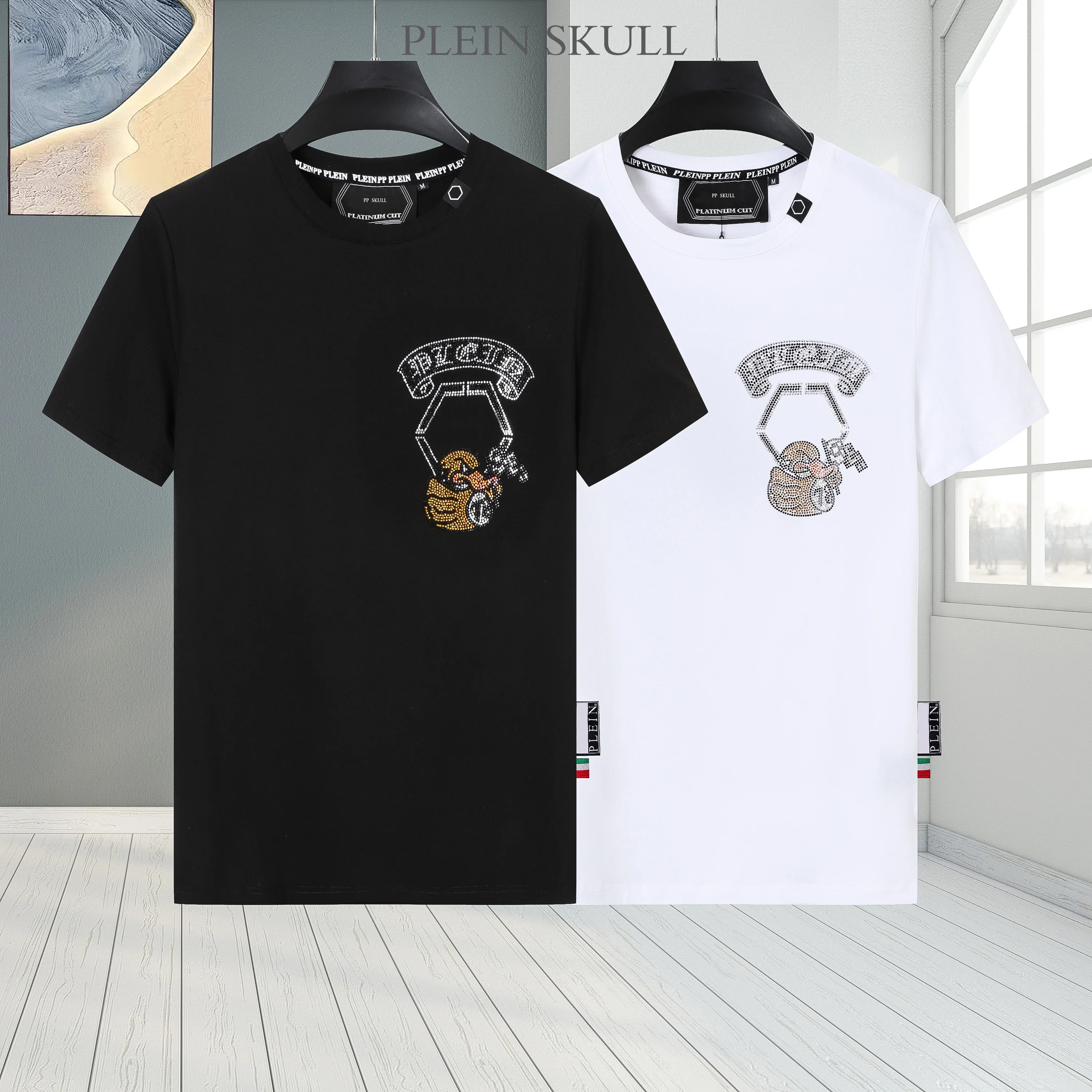 PLEIN SKULL 2025 Summer New Men's Cotton T-shirt Trendy Brand Round Neck Slim Short Sleeve Unisex High Street Party Sports Top
PLEIN SKULL 2025 Summer New Men's Cotton T-shirt Trendy Brand Round Neck Slim Short Sleeve Unisex High Street Party Sports Top