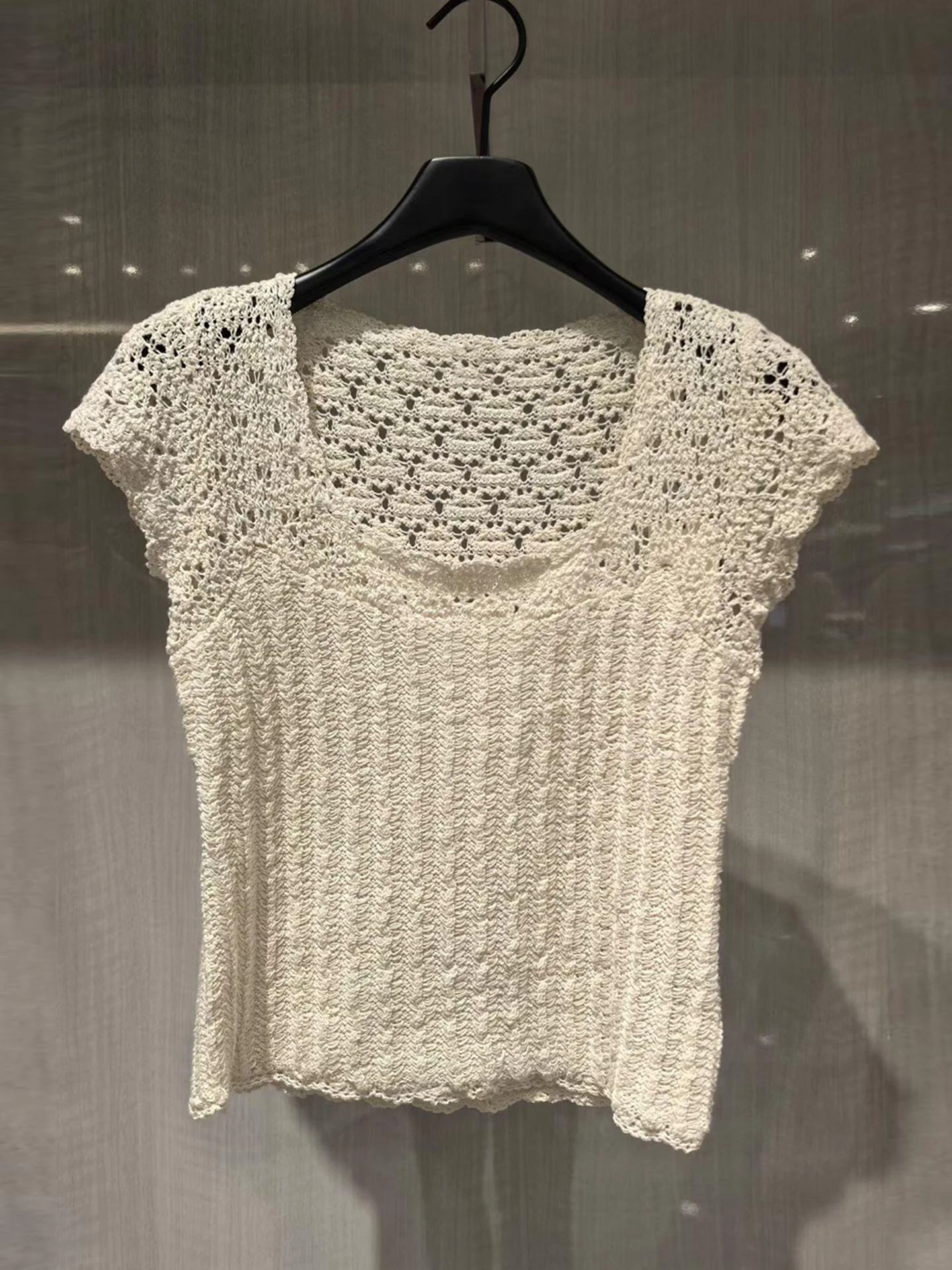 Slim Fit Knitted T-Shirt Women's Hooked Hollow out Top Summer New Arrival Soft Medium Thickness Short Sleeve U-Neck Design
Slim Fit Knitted T-Shirt Women's Hooked Hollow out Top Summer New Arrival Soft Medium Thickness Short Sleeve U-Neck Design