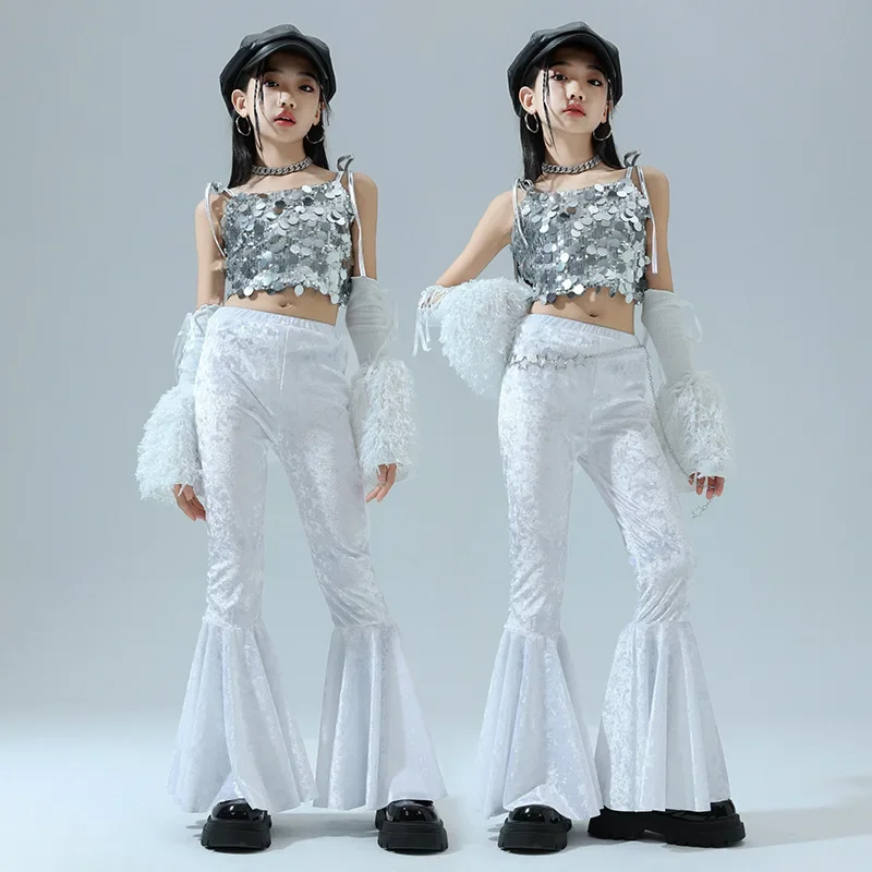 Jazz Dance Performance Silver Glitter Vest Bell Bottom Pants Hip-hop Suit Street Dance Clothes Catwalk Show Costumes
Jazz Dance Performance Silver Glitter Vest Bell Bottom Pants Hip-hop Suit Street Dance Clothes Catwalk Show Costumes