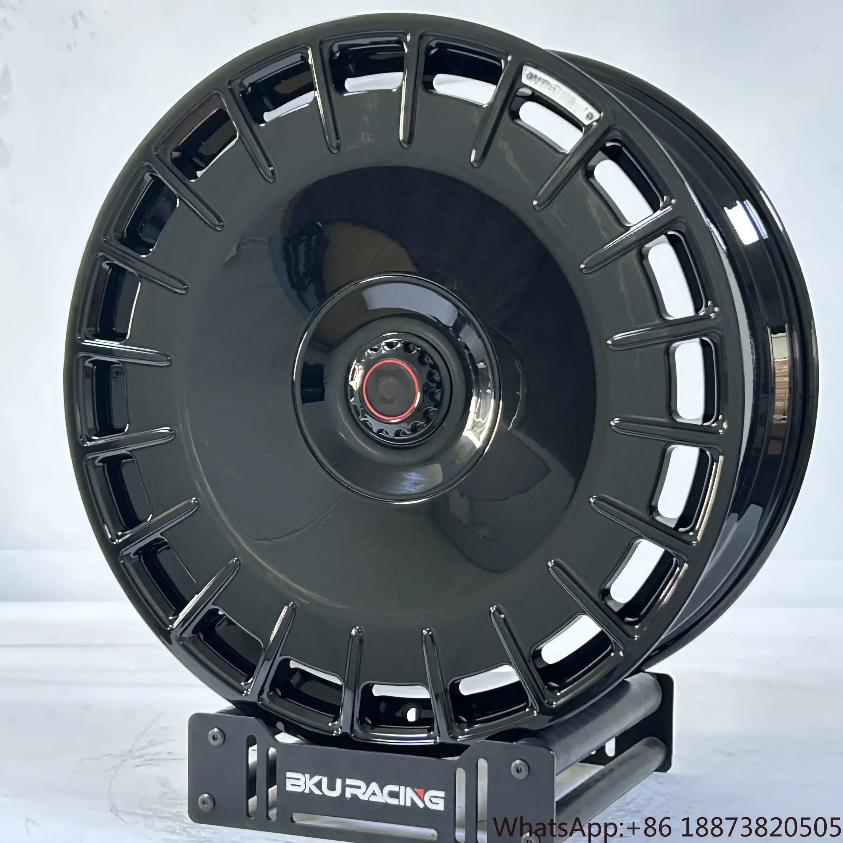 Кованые колеса 5x120 для Range Rover vogue Sport L405 L460 L322 Defender 20, 21, 22, 23, 24-дюймовые диски, изготовленные на заказ колеса из вогнутого сплава
Кованые колеса 5x120 для Range Rover vogue Sport L405 L460 L322 Defender 20, 21, 22, 23, 24-дюймовые диски, изготовленные на заказ колеса из вогнутого сплава