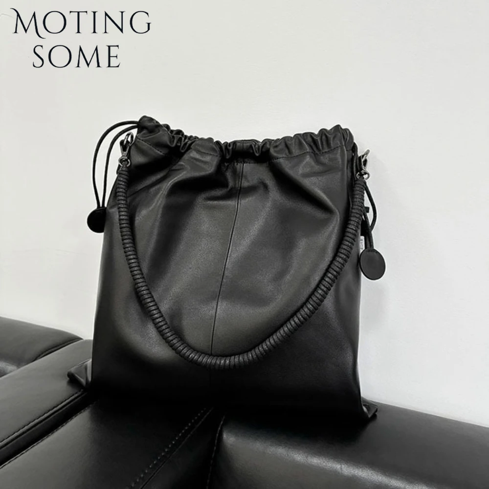Motingsome Fashion Women Bucket First Layer Cowhide Pleated Handbag Shoulder Light and Portable Large Capacity Messenger Bag
Motingsome Fashion Women Bucket First Layer Cowhide Pleated Handbag Shoulder Light and Portable Large Capacity Messenger Bag