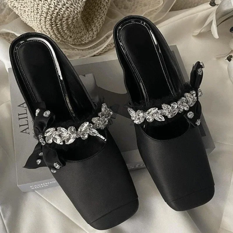 2025 Fashion Ladies Shoes Closed Toe Women's Slippers New Butterfly-knot Summer Crystal Outdoor Daily Best Seller Flat Slippers
2025 Fashion Ladies Shoes Closed Toe Women's Slippers New Butterfly-knot Summer Crystal Outdoor Daily Best Seller Flat Slippers