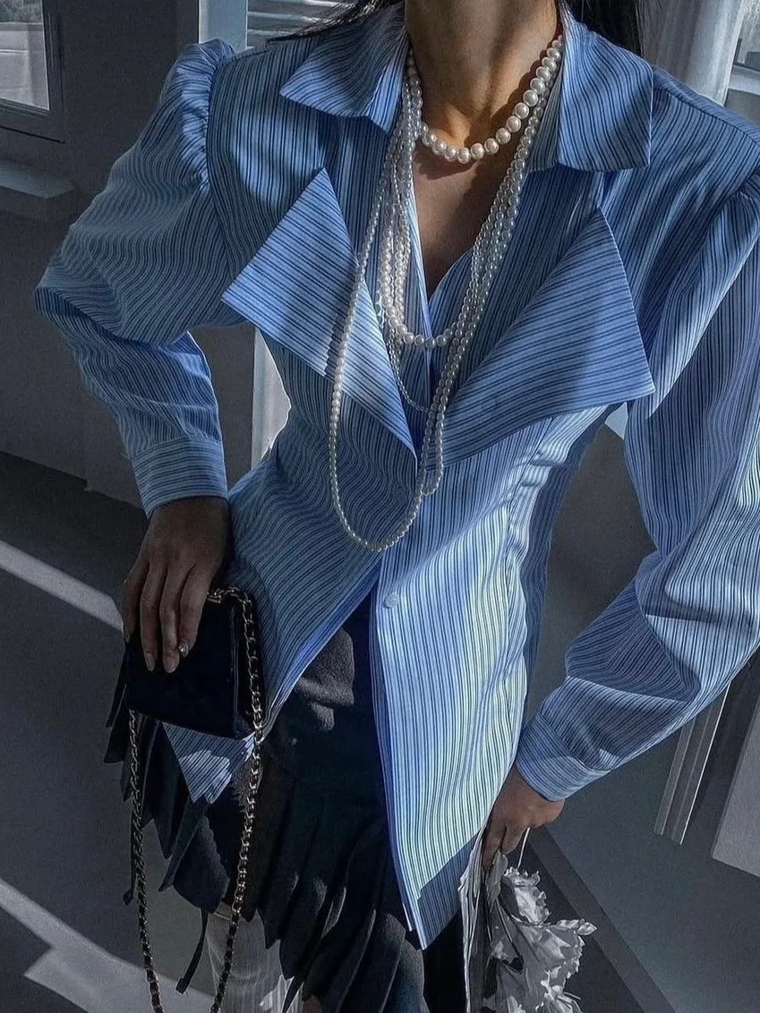 Elegant Long Sleeve Waist-Cinching Striped Shirt Women's Fashion Korean Style Premium Feel Spring New Design Top
Elegant Long Sleeve Waist-Cinching Striped Shirt Women's Fashion Korean Style Premium Feel Spring New Design Top