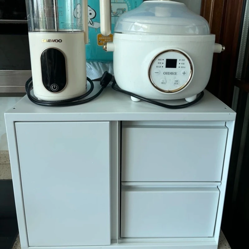 Скандинавский шкаф для хранения из углеродистой стали с настольным держателем для чашек, вместительный органайзер для кофе, выдвижной ящик, пылезащитная полка для дома
Скандинавский шкаф для хранения из углеродистой стали с настольным держателем для чашек, вместительный органайзер для кофе, выдвижной ящик, пылезащитная полка для дома