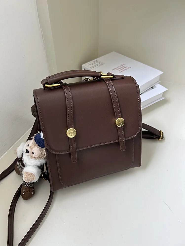 Retro Briti Women's Bapa 2025 New Faion College Students Multifunctional Bookbag Handbag Travel Soft Surface Zipper C...
Retro Briti Women's Bapa 2025 New Faion College Students Multifunctional Bookbag Handbag Travel Soft Surface Zipper C...
