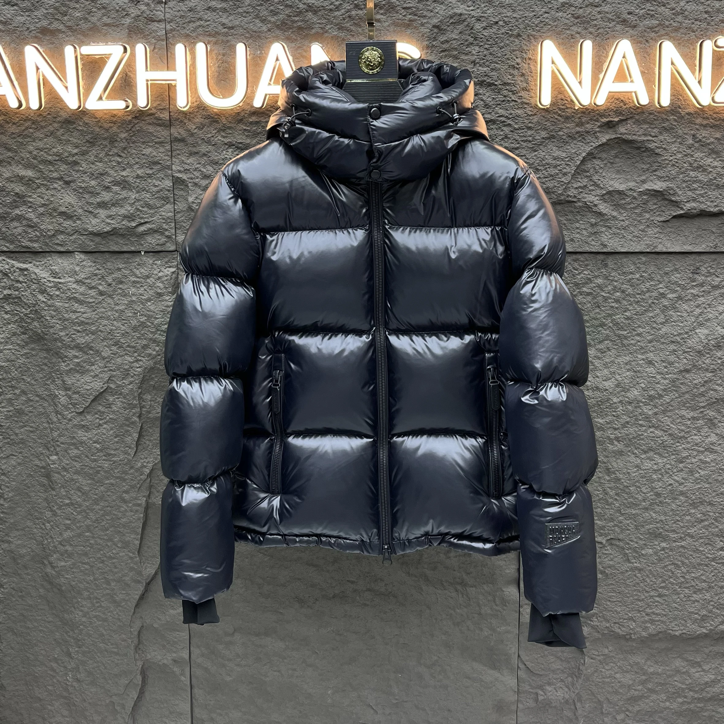 Men's Premium Hooded down Jaet White Du Feather Thiened Winter Coat Warm Faionable Urban Sle Zipper Closure ort
Men's Premium Hooded down Jaet White Du Feather Thiened Winter Coat Warm Faionable Urban Sle Zipper Closure ort