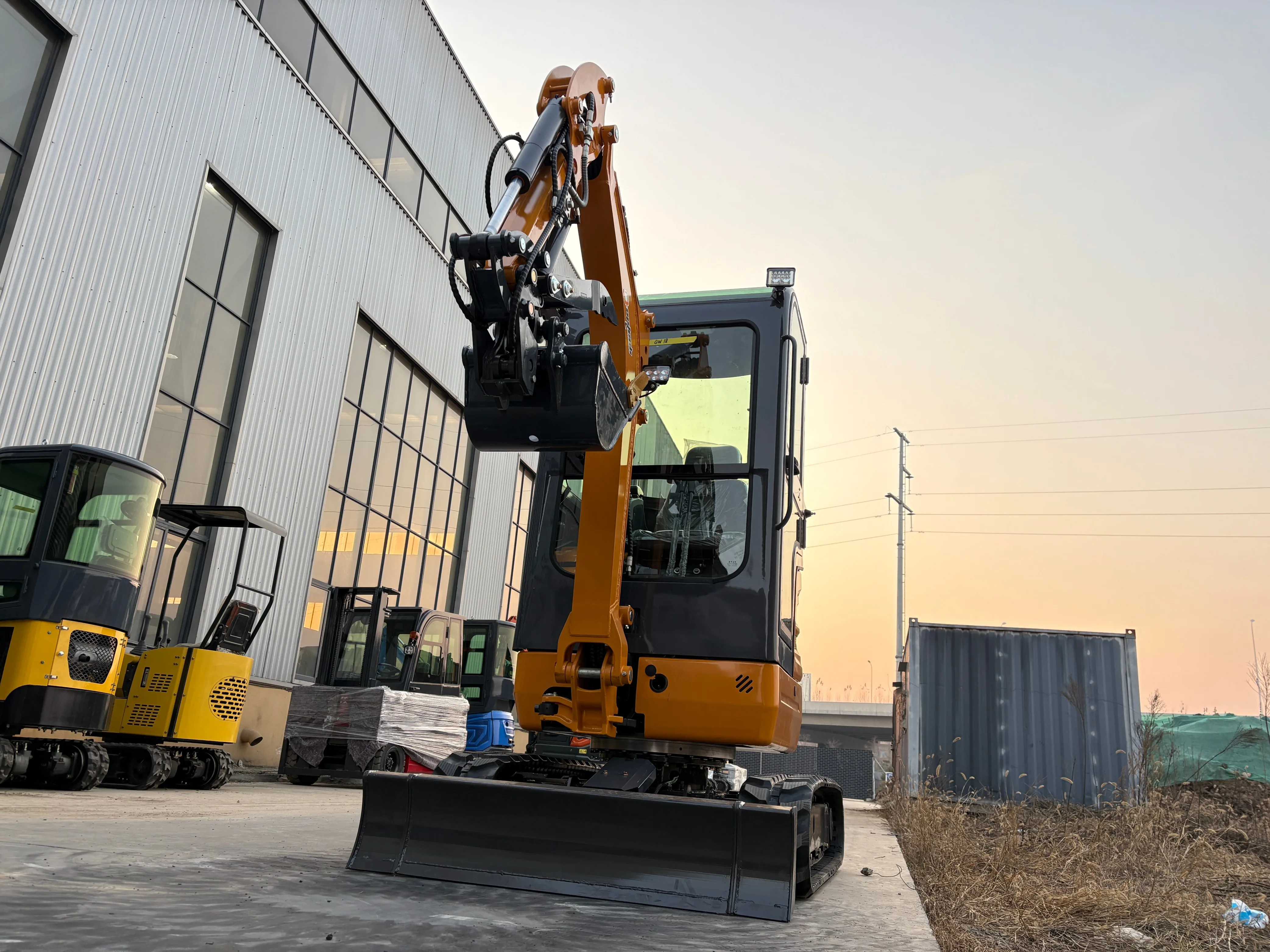 Powerful & Customized OMI-GW18 Mini Excavator, Yanmar/Kubota Engine, Danfoss Hydraulic System, High Efficiency & Great Value
Powerful & Customized OMI-GW18 Mini Excavator, Yanmar/Kubota Engine, Danfoss Hydraulic System, High Efficiency & Great Value