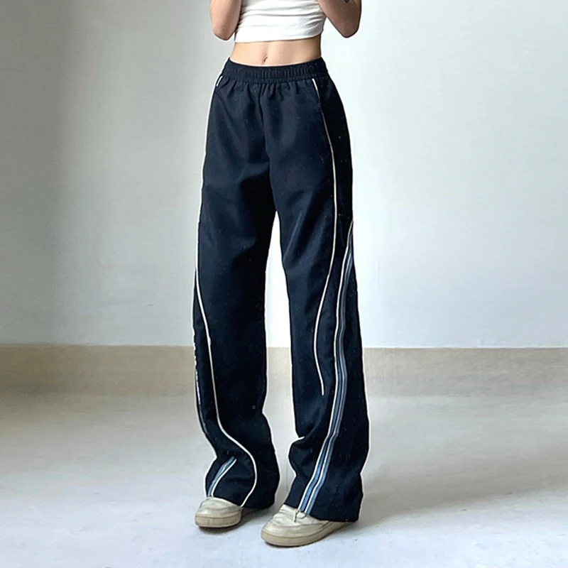 SUCHCUTE Blue Sporty Casual Side Striped Baggy Pants Women Elastic High Waist Streetwear vintage 2024 Autumn Oversize Trousers
SUCHCUTE Blue Sporty Casual Side Striped Baggy Pants Women Elastic High Waist Streetwear vintage 2024 Autumn Oversize Trousers