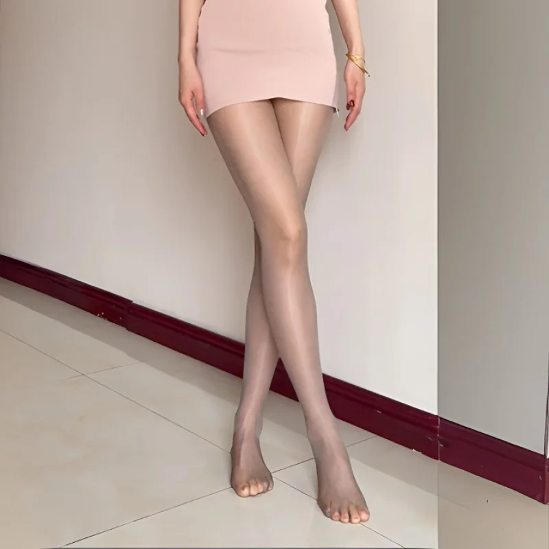 Глянцевые колготки-леггинсы с эффектом конского жира, шелковистые, гладкие, блестящие, женские, цвет «Аврора», черные, тонкие
Глянцевые колготки-леггинсы с эффектом конского жира, шелковистые, гладкие, блестящие, женские, цвет «Аврора», черные, тонкие