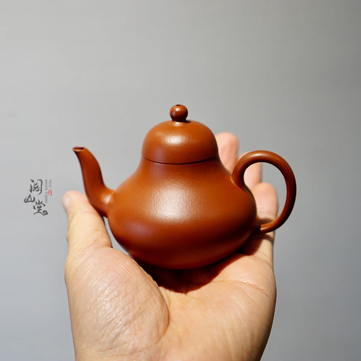 Yueshantang | Siting Purple Clay Pot Original Mine Old Zhu Mud Thousand Yuan Exquisite Handmade
Yueshantang | Siting Purple Clay Pot Original Mine Old Zhu Mud Thousand Yuan Exquisite Handmade