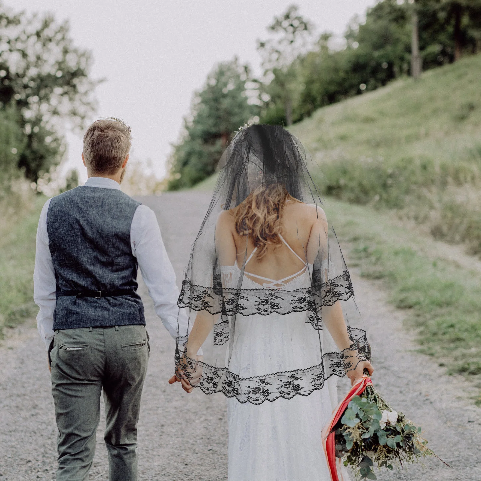 Vintage Lace Veil Tulle Sheer Short Wedding Halloween Cosplay Elegant Stunning Look Wedding Veil Veils for Brides
Vintage Lace Veil Tulle Sheer Short Wedding Halloween Cosplay Elegant Stunning Look Wedding Veil Veils for Brides