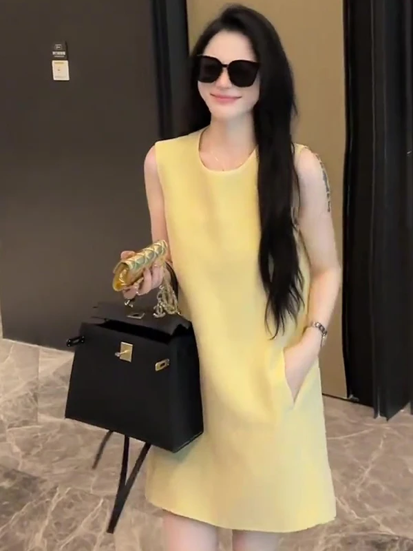 Elegant Yellow Sleeveless round Neck Dress Women's Loose Midi Skirt Summer New Style Comfortable Fit Female Fashion Dress
Elegant Yellow Sleeveless round Neck Dress Women's Loose Midi Skirt Summer New Style Comfortable Fit Female Fashion Dress
