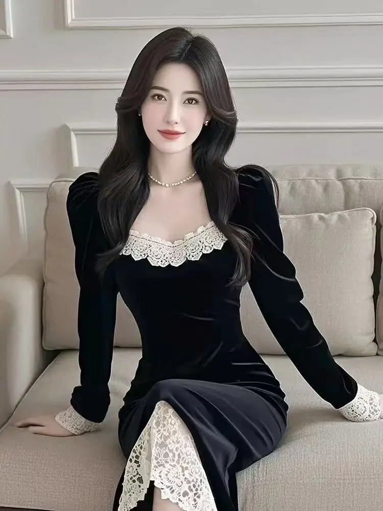 2025 New Autumn Winter French Square Neck Long-sleeved Slim Dress Black Lace Elegant Velvet All-match Dress for Women Lady Cloth
2025 New Autumn Winter French Square Neck Long-sleeved Slim Dress Black Lace Elegant Velvet All-match Dress for Women Lady Cloth