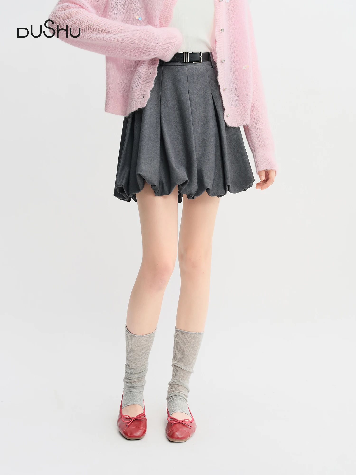 DUSHU Plus Size Ballet Style Bud Short Skirt for Women 2025 Autumn New Arrival Sweet A-line Chic Gray Skirt 25DS83079 
DUSHU Plus Size Ballet Style Bud Short Skirt for Women 2025 Autumn New Arrival Sweet A-line Chic Gray Skirt 25DS83079