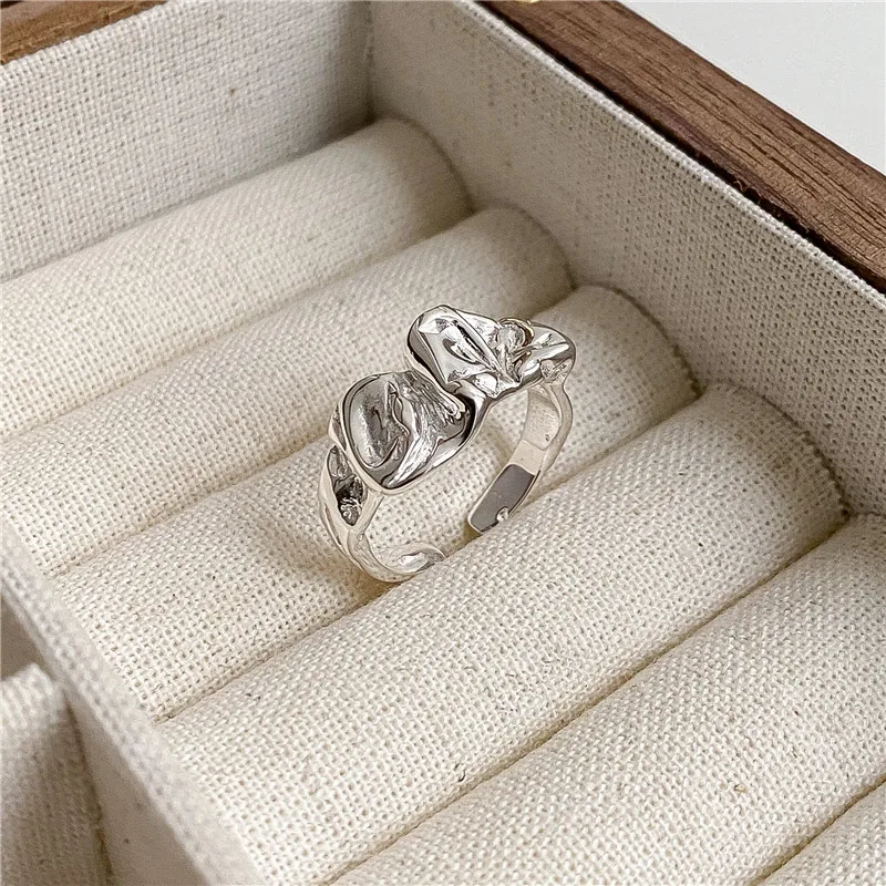 S925 Sterling Silver INS Niche Design Female Fashion Ring Open Metal Pleat with Food Aesthetic Wedding Suitable Jewelry
S925 Sterling Silver INS Niche Design Female Fashion Ring Open Metal Pleat with Food Aesthetic Wedding Suitable Jewelry