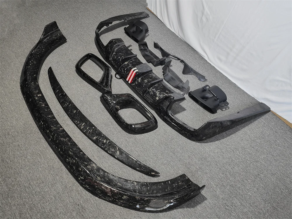For S-Class W222 S63 Body Kit Upgrade New-Style Forged Pattern Carbon Fiber Front Lip Side Skirt Rear Diffuser
For S-Class W222 S63 Body Kit Upgrade New-Style Forged Pattern Carbon Fiber Front Lip Side Skirt Rear Diffuser