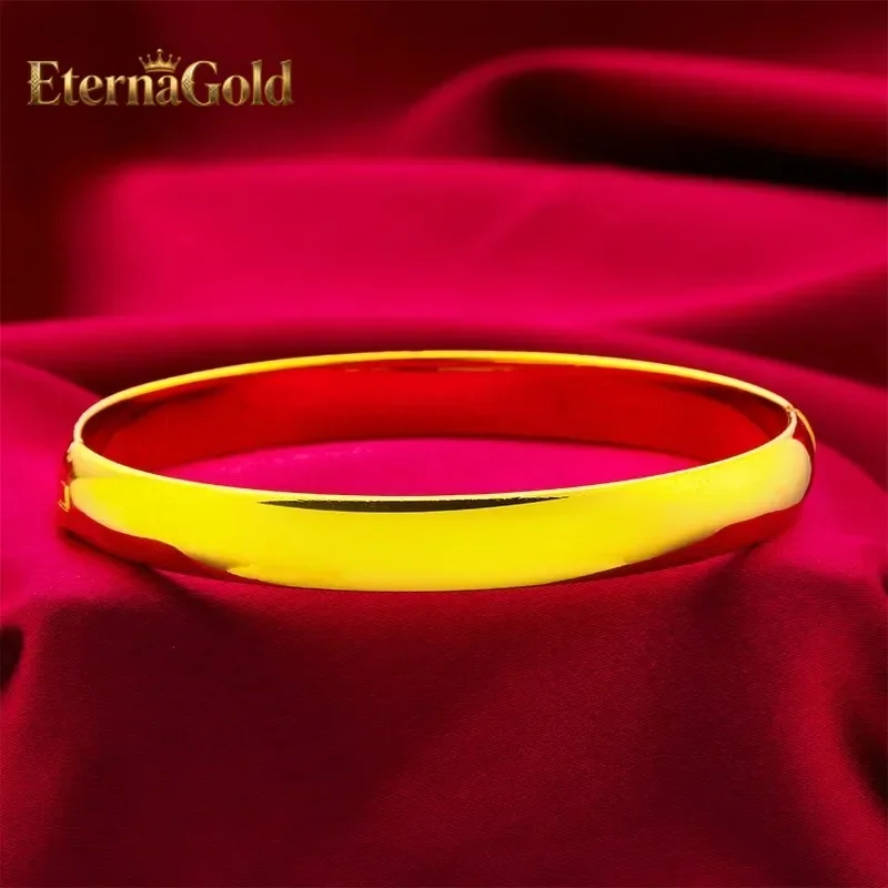 Браслет EternaGold Snap Smooth для женщин, 24-каратное золото, AU999 | Матовое золото с вертикальной текстурой и застежкой-кнопкой в виде бриллианта, неброская роскошь для женщин.
Браслет EternaGold Snap Smooth для женщин, 24-каратное золото, AU999 | Матовое золото с вертикальной текстурой и застежкой-кнопкой в виде бриллианта, неброская роскошь для женщин.