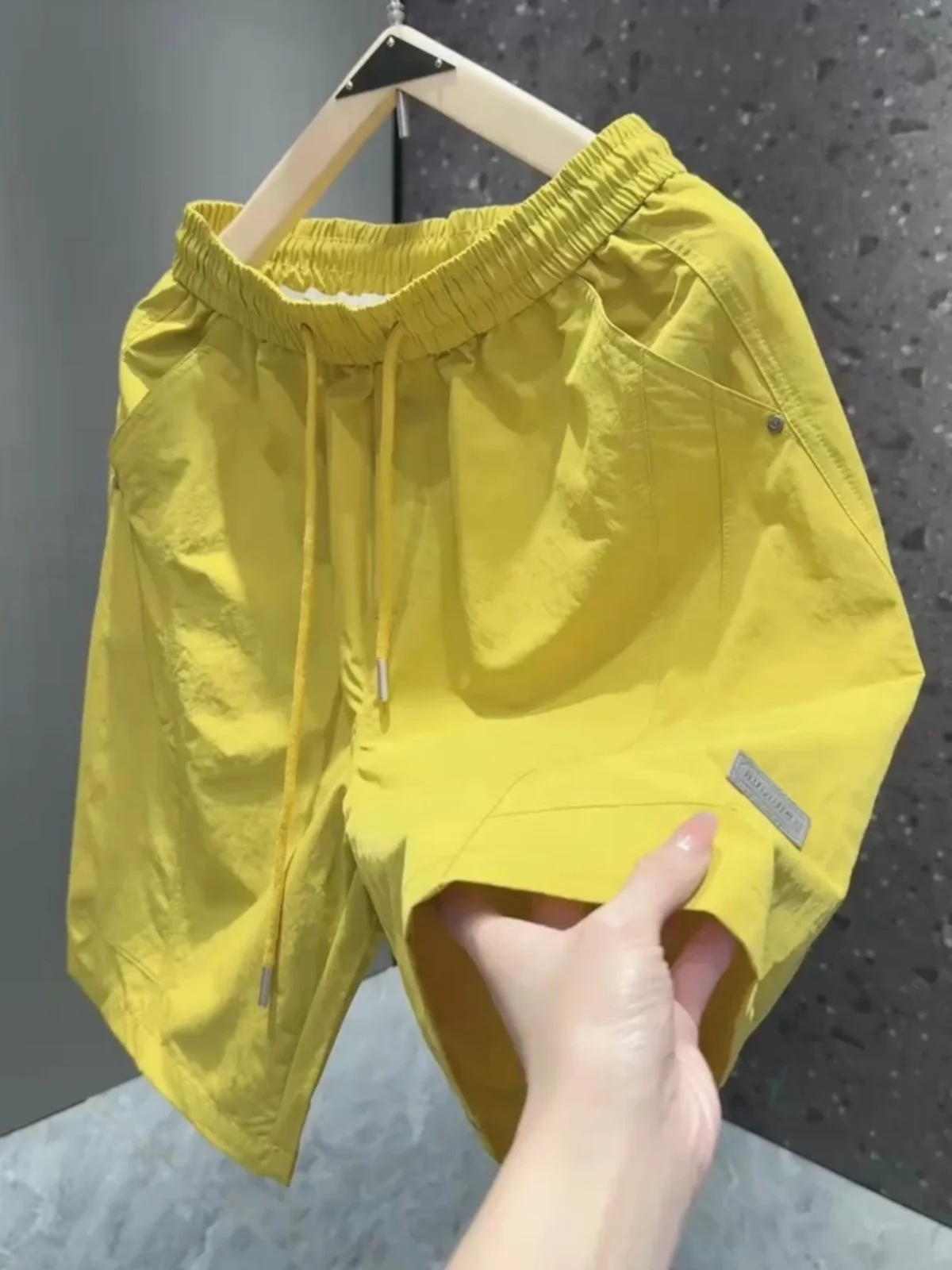 Summer Fashionable Beach Short Pants Unisex Breathable Skin-friendly Five-Quarter Length Casual Polyester Lycra Blend Shorts
Summer Fashionable Beach Short Pants Unisex Breathable Skin-friendly Five-Quarter Length Casual Polyester Lycra Blend Shorts