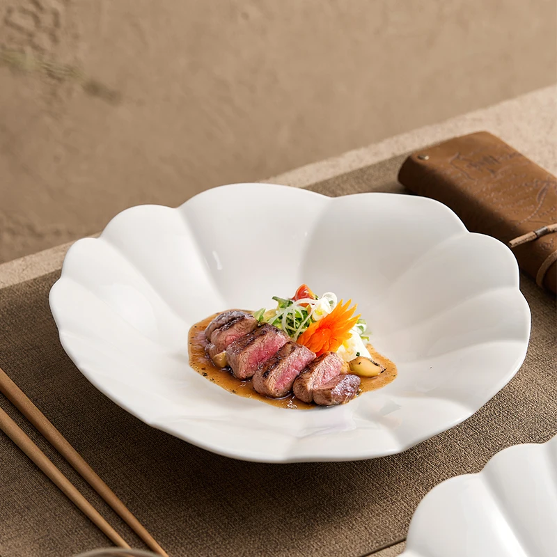 Creative White Lotus Leaf Western Restaurant Tableware in Characteristic Hotel Restaurant Household Western Food Kitchenutensils
Creative White Lotus Leaf Western Restaurant Tableware in Characteristic Hotel Restaurant Household Western Food Kitchenutensils