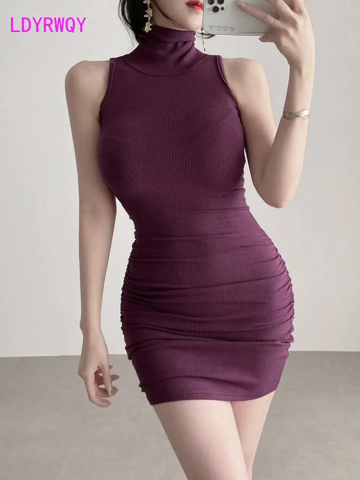 South Korea 2022 Autumn and Winter New Slim Sexy High Collar Sleeves Thread Wrapped Hip Single Dress
South Korea 2022 Autumn and Winter New Slim Sexy High Collar Sleeves Thread Wrapped Hip Single Dress