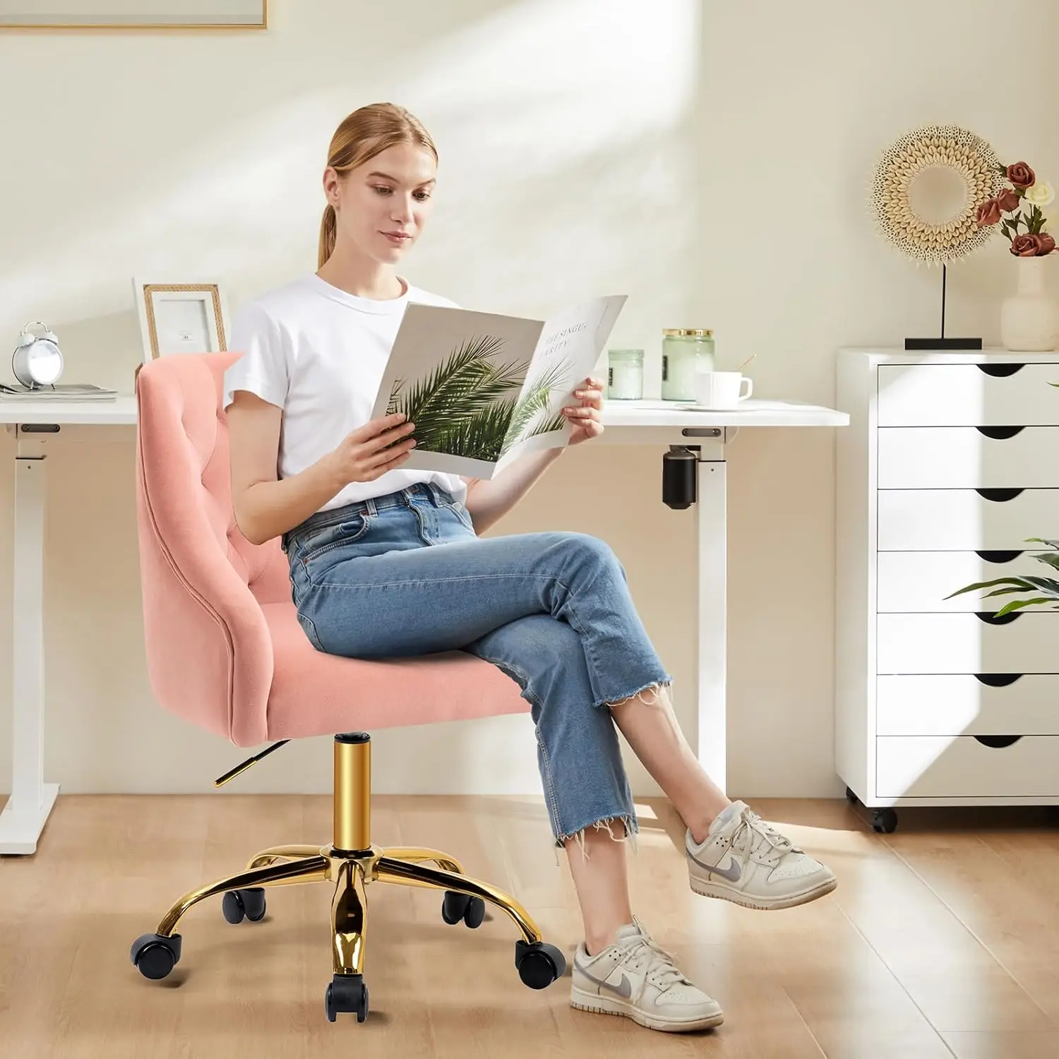 Velvet Office Swivel Chair, Vanity Fabric Desk Pretty Fancy Gold Office Chairs for Girls, 360°Swivel Height Adjustable
Velvet Office Swivel Chair, Vanity Fabric Desk Pretty Fancy Gold Office Chairs for Girls, 360°Swivel Height Adjustable