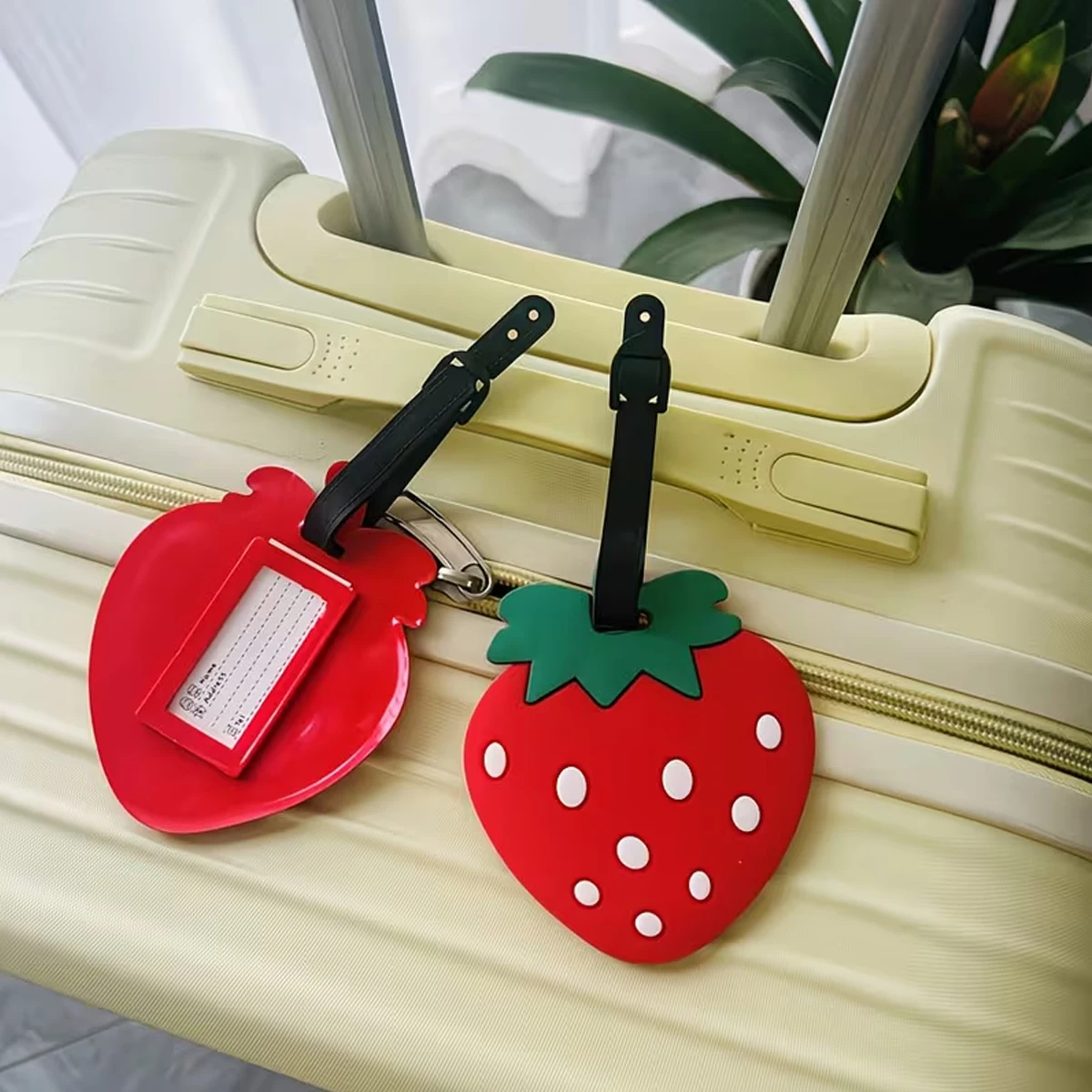 1 Cute Red Strawberry Luggage Tag, Pvc Soft Luggage Tag, Identification Tag, Bag Decoration, Suitcase, Backpack, Anti-Loss Display Tag, Lanyard, Small Gift for Couples and Friends
1 Cute Red Strawberry Luggage Tag, Pvc Soft Luggage Tag, Identification Tag, Bag Decoration, Suitcase, Backpack, Anti-Loss Display Tag, Lanyard, Small Gift for Couples and Friends