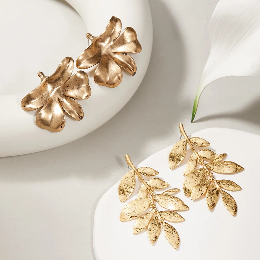 New Autumn Gold-Plated Textured Apricot Leaf Ear Studs & Leaf Ear Drops | 2025 Zinc Alloy Bohemian Jewelry Accessories
New Autumn Gold-Plated Textured Apricot Leaf Ear Studs & Leaf Ear Drops | 2025 Zinc Alloy Bohemian Jewelry Accessories