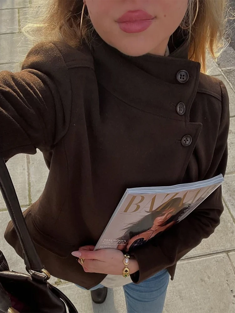 Retro Slanted Buttons Short Jacket Women Fashion Brown Stand Collar Tweed Jackets Coat Female Autumn Classic Street Outwear
Retro Slanted Buttons Short Jacket Women Fashion Brown Stand Collar Tweed Jackets Coat Female Autumn Classic Street Outwear
