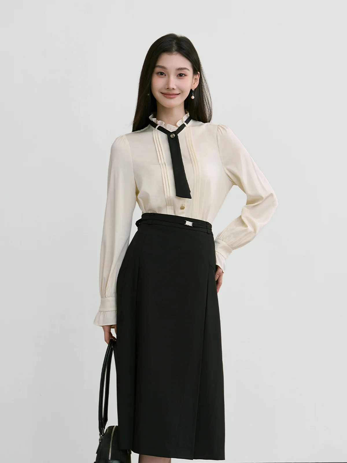 Женская блузка Berd Miss Khaki: модная, дышащая, из полиэстера, для работы и собеседований, весна-осень
Женская блузка Berd Miss Khaki: модная, дышащая, из полиэстера, для работы и собеседований, весна-осень