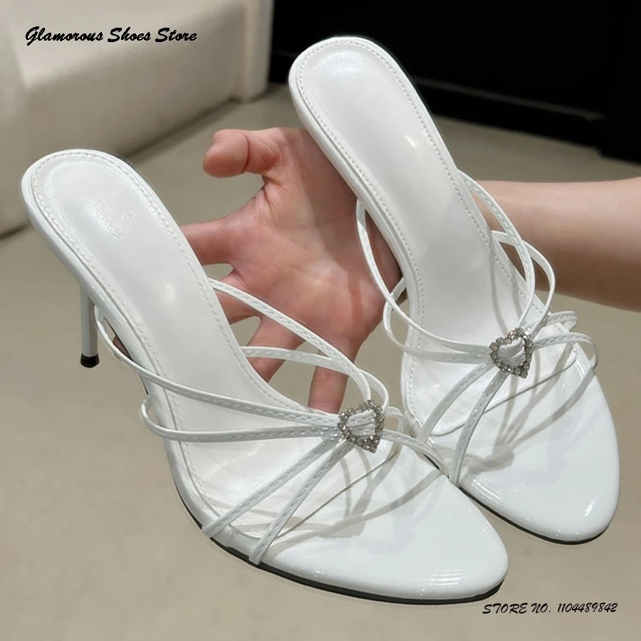 Модные тапочки с ремешками и кристаллами в форме сердца, туфли для вечеринок на тонком каблуке с круглым открытым носком, элегантные женские летние кожаные сабо без шнуровки
Модные тапочки с ремешками и кристаллами в форме сердца, туфли для вечеринок на тонком каблуке с круглым открытым носком, элегантные женские летние кожаные сабо без шнуровки