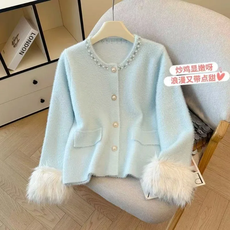 Imitation Mink Fleece Sweater Cardigan Women's Autumn and Winter 2026 New High-end Temperament Splicing Feather Knitted Jacket
Imitation Mink Fleece Sweater Cardigan Women's Autumn and Winter 2026 New High-end Temperament Splicing Feather Knitted Jacket
