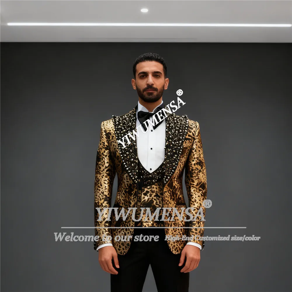 Роскошные мужские костюмы с бриллиантами и бисером на свадьбу, мужские модные пиджаки с леопардовым принтом для выпускного вечера, индивидуальные смокинги для жениха Trajes Para Hombre
Роскошные мужские костюмы с бриллиантами и бисером на свадьбу, мужские модные пиджаки с леопардовым принтом для выпускного вечера, индивидуальные смокинги для жениха Trajes Para Hombre