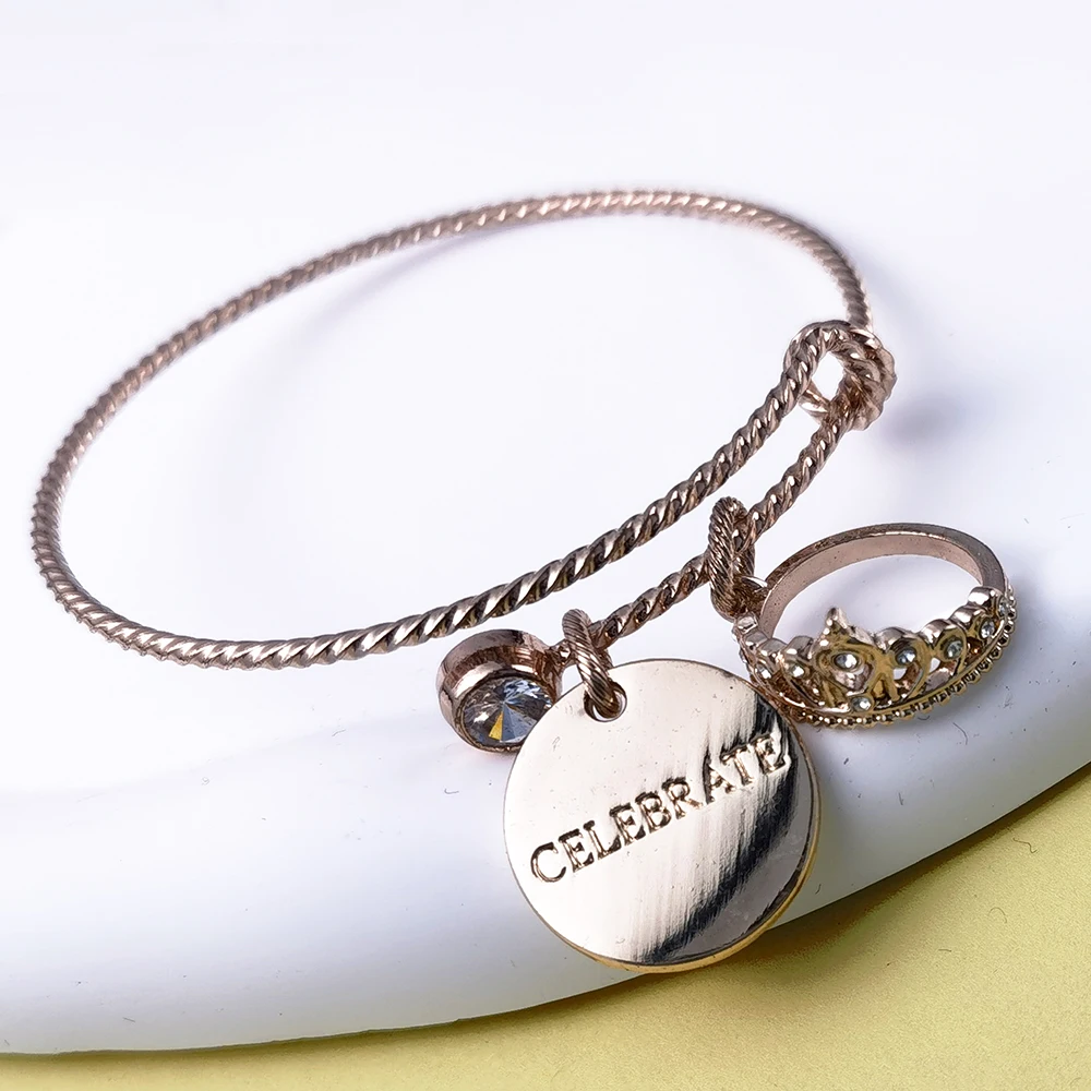 2024 New Fashion Rose Gold Color Crystal Round Crown Pendant Bracelet For Women Girl Charms Bracelet Best Gift Summer Jewelry
2024 New Fashion Rose Gold Color Crystal Round Crown Pendant Bracelet For Women Girl Charms Bracelet Best Gift Summer Jewelry
